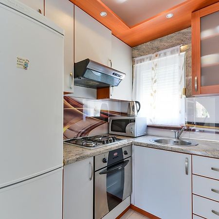Apartments Lucica Vir Eksteriør bilde